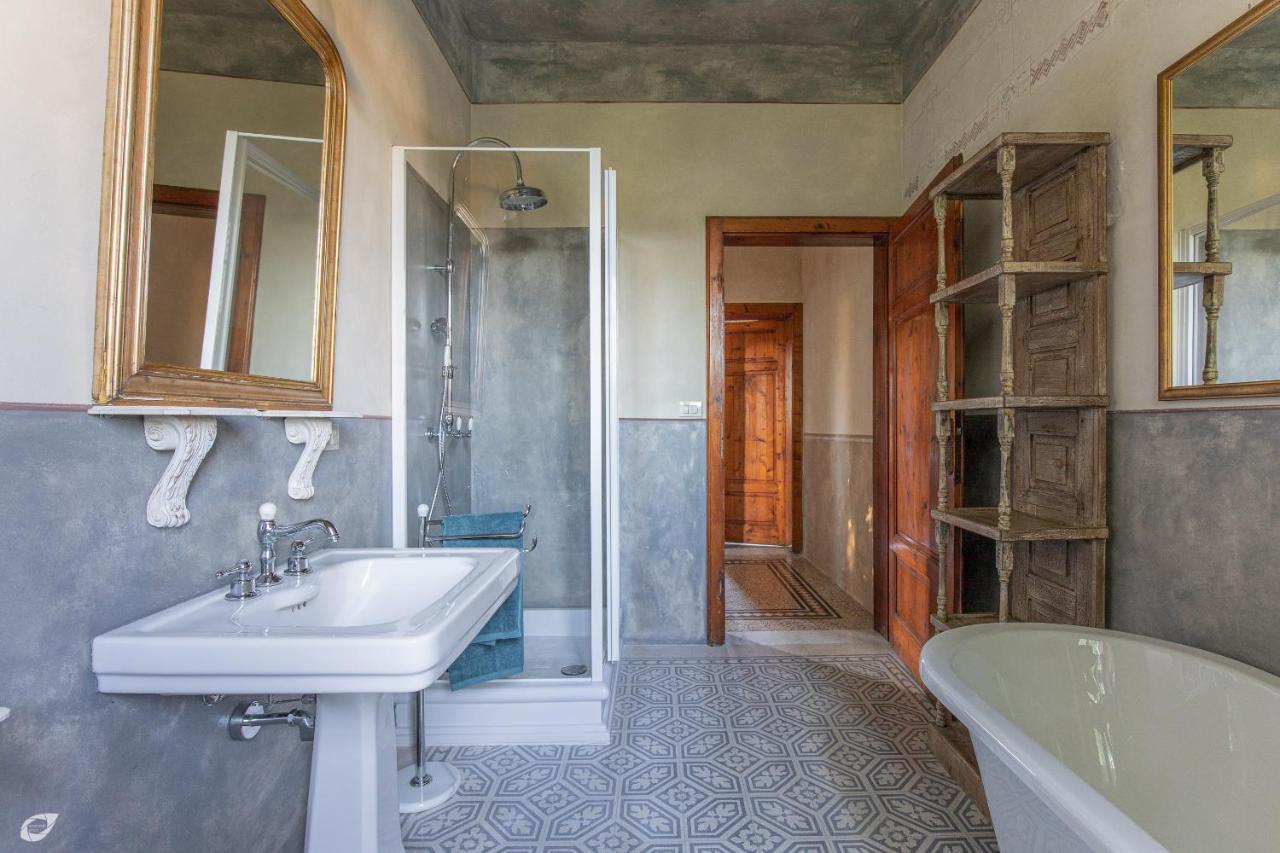 Villa Giardino Lucca Heated Pool, 2 Miles Lucca Капанари Екстериор снимка